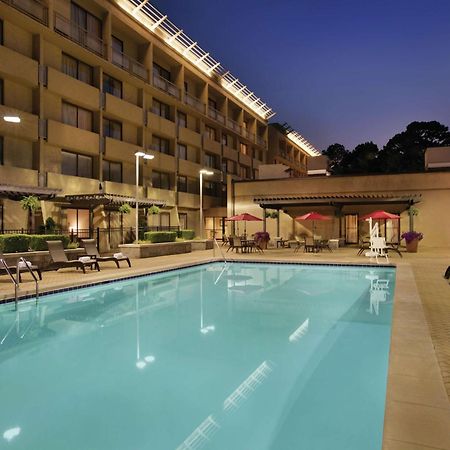 Doubletree By Hilton Atlanta Northeast/Northlake Tucker Bagian luar foto