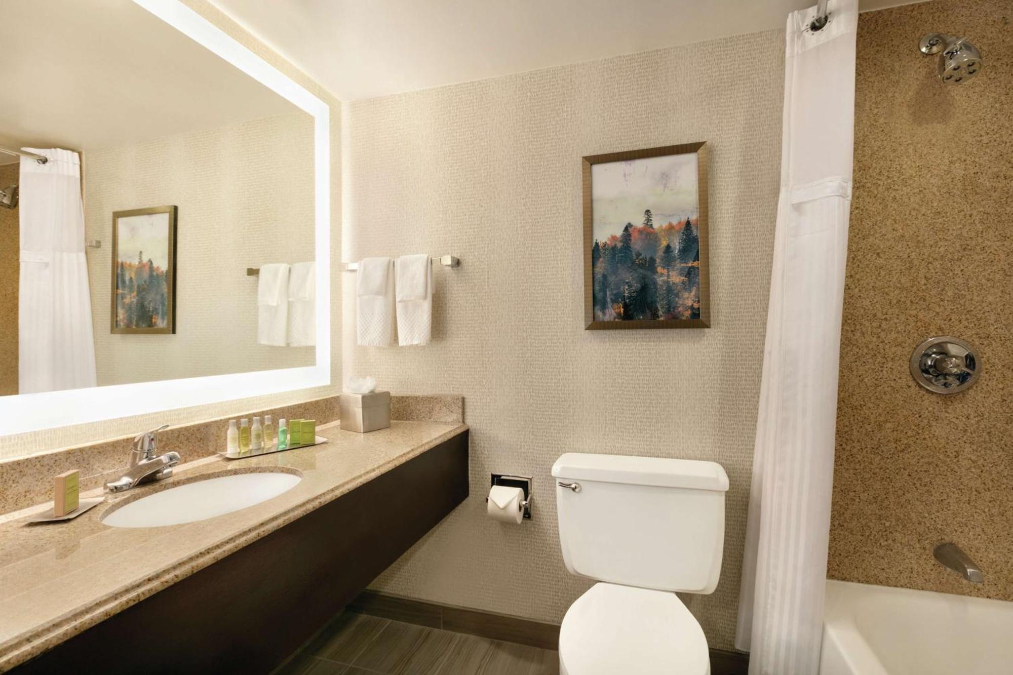 Doubletree By Hilton Atlanta Northeast/Northlake Tucker Bagian luar foto