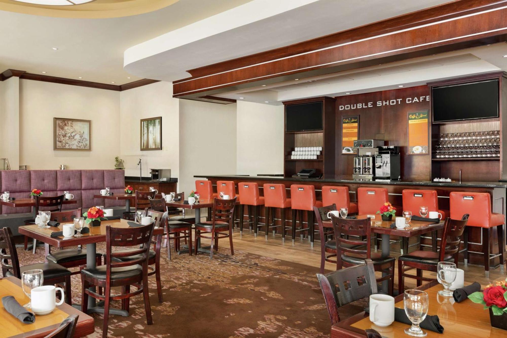 Doubletree By Hilton Atlanta Northeast/Northlake Tucker Bagian luar foto