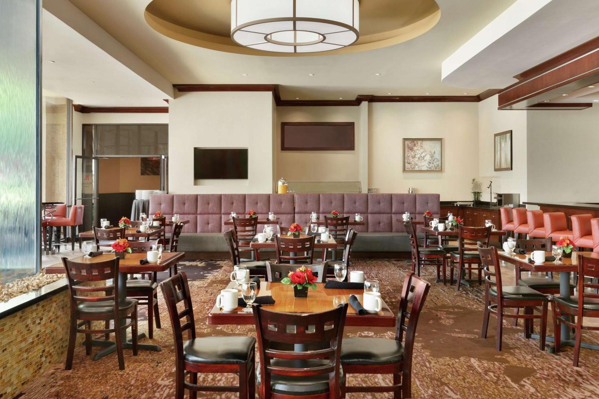 Doubletree By Hilton Atlanta Northeast/Northlake Tucker Bagian luar foto
